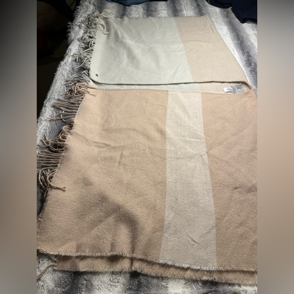 Soia & Kyo shawl wrap - Picture 2 of 4